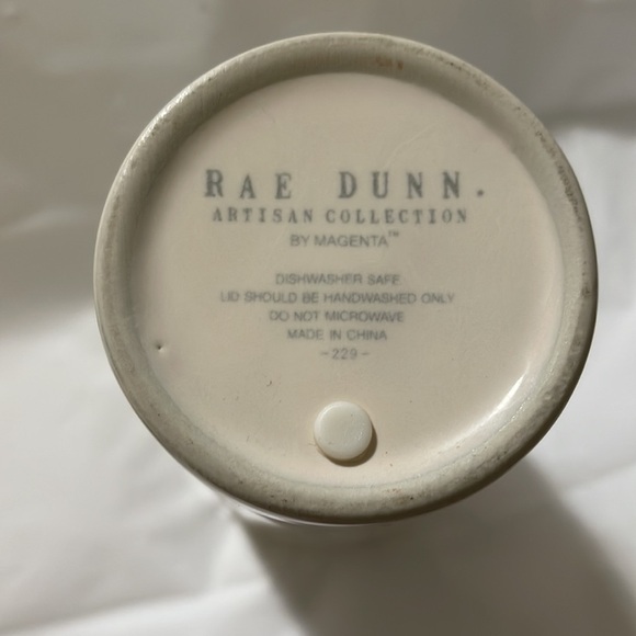 Rae Dunn ceramic coffee/ tea ceramic travel mug with “Mornin’” on front - Picture 4 of 7